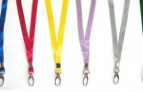 PHÂN BIỆT DÂY ĐEO THẺ LỤA VÀ DÂY ĐEO THẺ SATIN